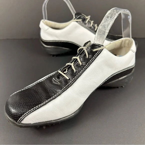 FootJoy Lopro 97223 Golf Shoes White/Black Spikes Women's 7.5M - Picture 5 of 9